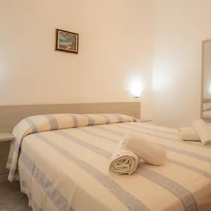 Le Di Maria Grazia , Lampedusa Italia